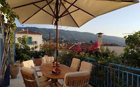 Aquarella-Stylish Veranda Apartment In Centre Of Poros Town